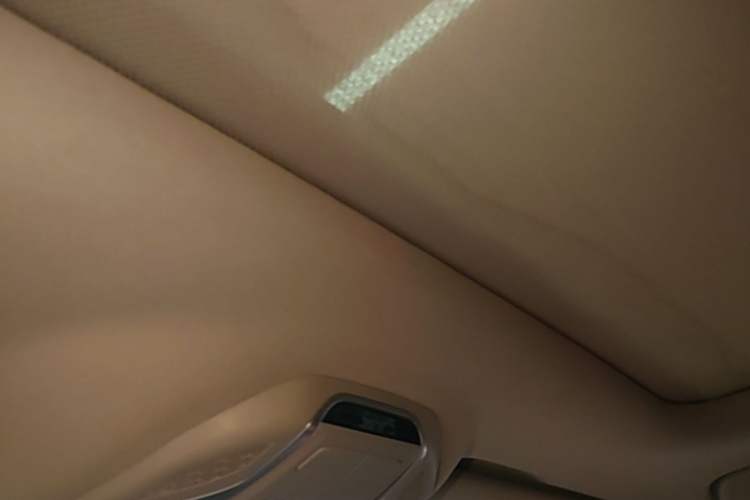 Used Geely Auto Coolray 2019 260T DCT Knight China VI Standard Headliner