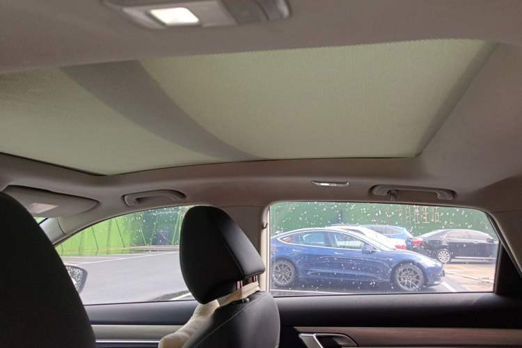 Used Geely Auto Coolray 2019 260T DCT Knight China VI Standard Headliner