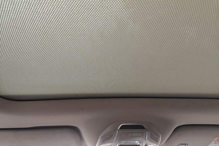 Used Geely Auto Coolray 2019 260T DCT Explorer China V Standard Headliner