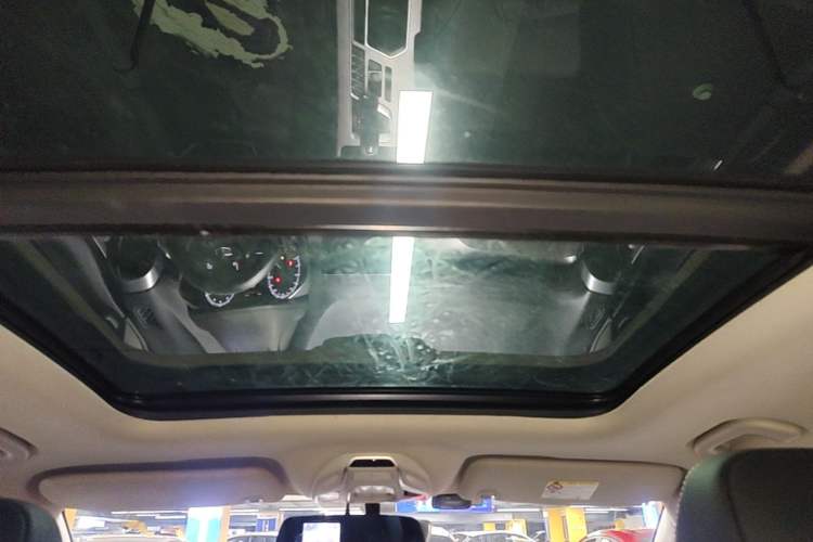Used Geely Auto Coolray 2019 260T DCT Knight China VI Standard Headliner