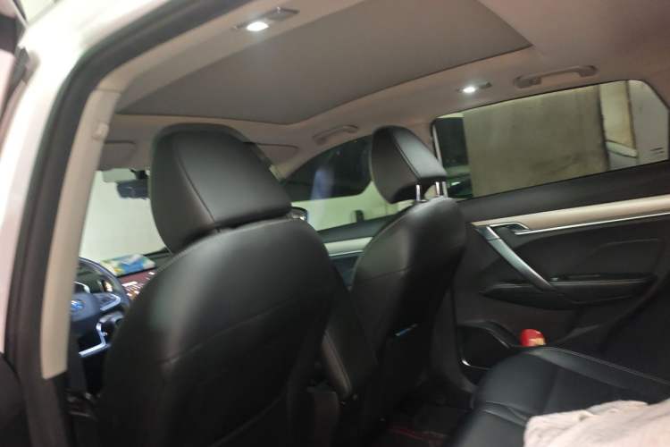 Used Geely Auto Coolray 2019 260T DCT Knight China V Standard Headliner