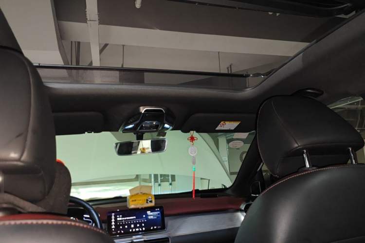 Used Geely Auto Coolray 2019 Sport Model 260T DCT Patrol China V Standard Headliner