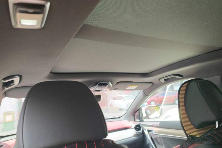 Used Geely Auto Coolray 2019 260T DCT Explorer China V Standard Headliner