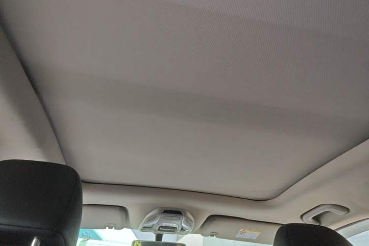 Used Geely Auto Coolray 2019 260T DCT Knight China V Standard Headliner