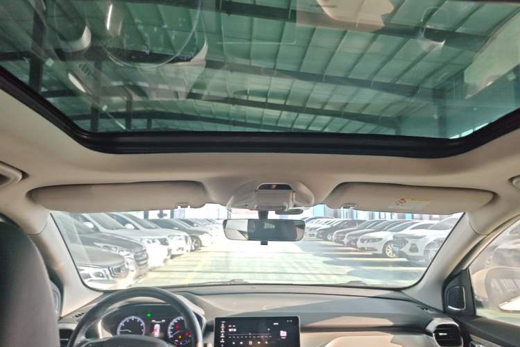 Used Geely Auto Coolray 2019 260T DCT Knight China VI Standard Headliner