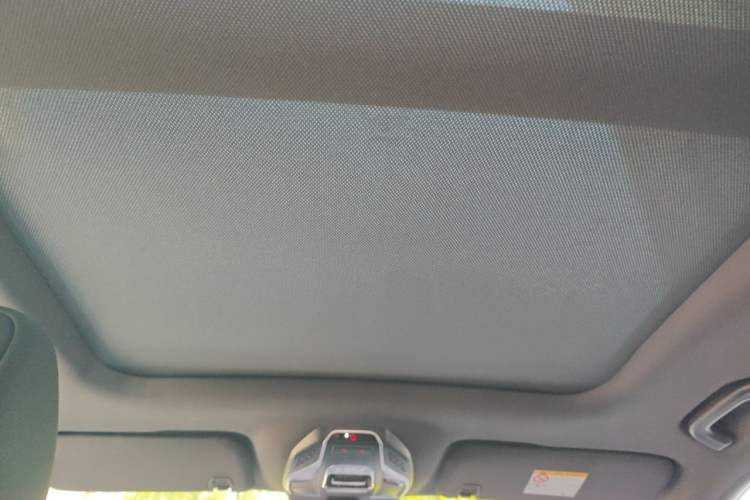 Used Geely Auto Coolray 2019 Sport Model 260T DCT Battle China V Standard Headliner