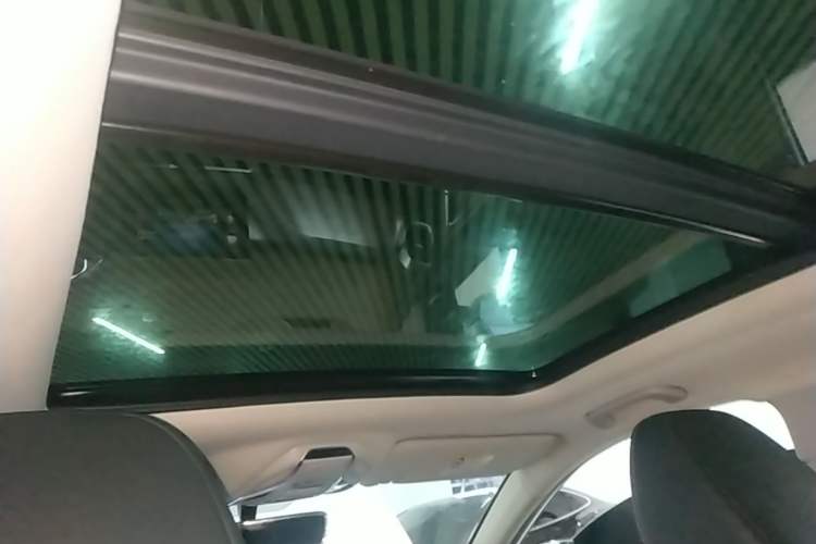 Used Geely Auto Coolray 2019 260T DCT Explorer China V Standard Headliner