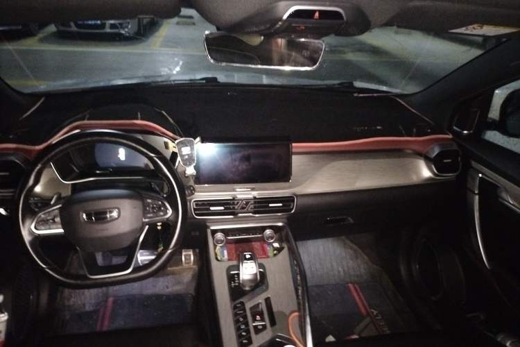 Used Geely Auto Coolray 2019 260T DCT Knight China V Standard Headliner