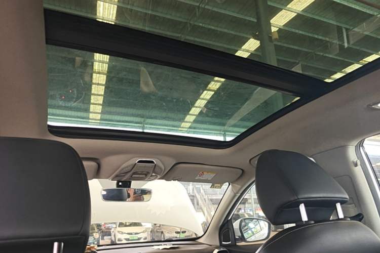 Used Geely Auto Coolray 2019 260T DCT Knight China VI Standard Headliner