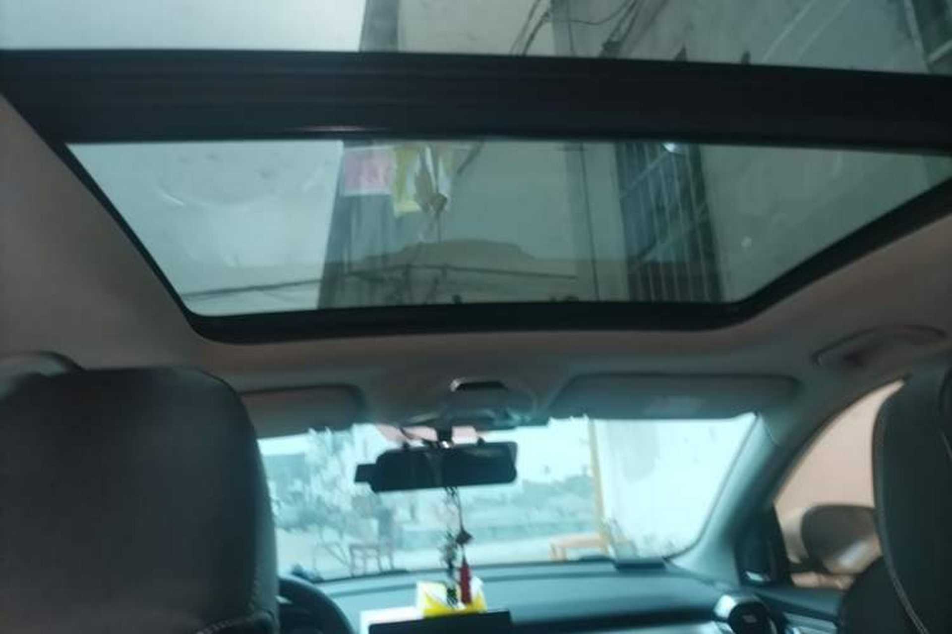 Used Geely Auto Coolray 2019 260T DCT Knight China VI Standard Headliner