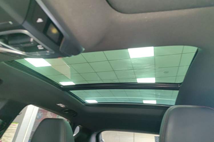 Used Geely Auto Coolray 2019 Sport Model 260T DCT Battle China V Standard Headliner