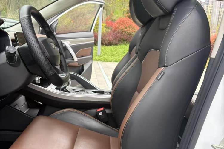 Used Geely Auto Coolray 2019 260T DCT Explorer China V Standard Interior 1