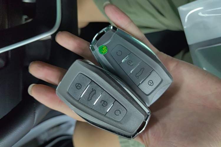 Used Geely Auto Coolray 2019 Sport Model 260T DCT Battle China V Standard Interior 1