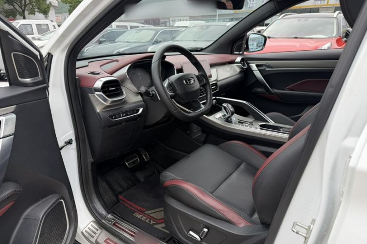 Used Geely Auto Coolray 2019 Sport Model 260T DCT Battle China V Standard Interior 2
