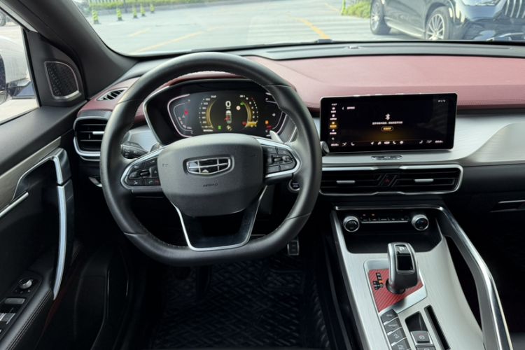 Used Geely Auto Coolray 2019 Sport Version 260T DCT Battle China VI Standard Interior 3