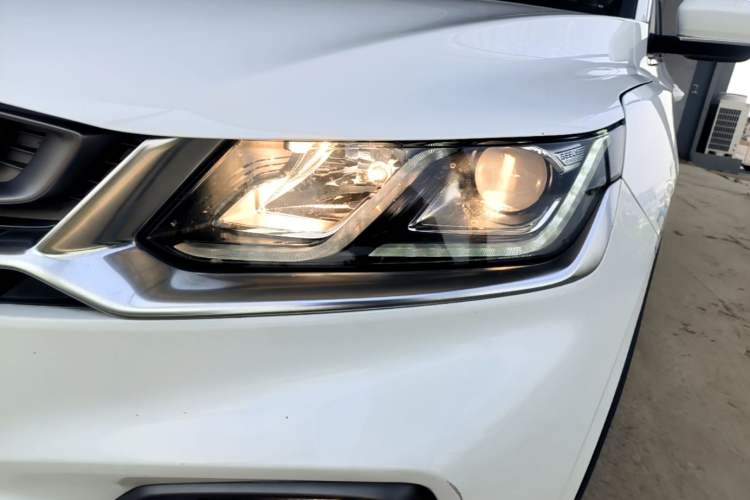 Used Geely Auto Coolray 2019 260T DCT Knight China V Standard Left Front Headlight