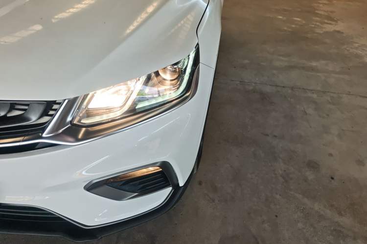 Used Geely Auto Coolray 2019 260T DCT Knight China V Standard Left Front Headlight