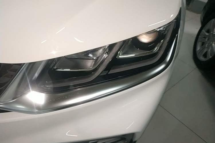 Used Geely Auto Coolray 2019 260T DCT Explorer China V Standard Left Front Headlight