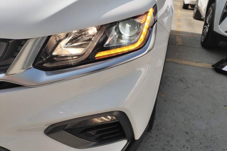 Used Geely Auto Coolray 2019 260T DCT Explorer China V Standard Left Front Headlight