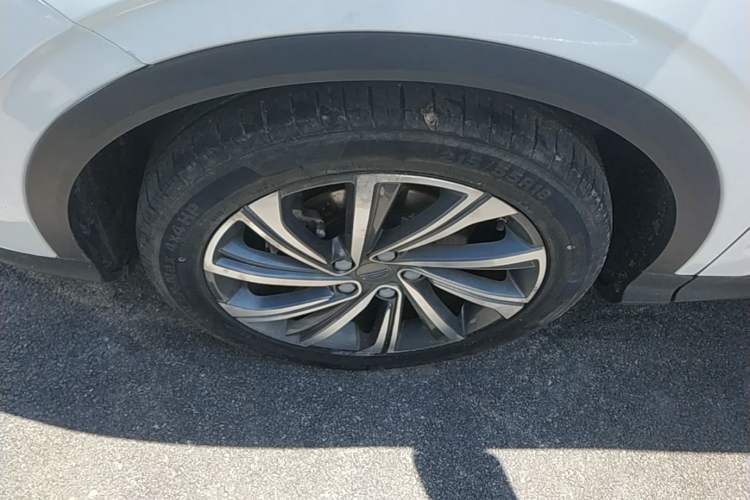 Used Geely Auto Coolray 2019 260T DCT Knight China VI Standard Left Front Wheel Hub