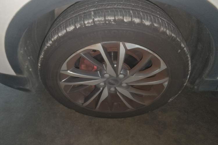 Used Geely Auto Coolray 2019 Sport Version 260T DCT Explorer China VI Standard Left Front Wheel Hub