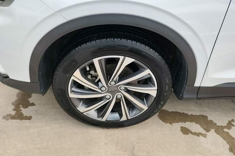 Used Geely Auto Coolray 2019 260T DCT Knight China V Standard Left Front Wheel Hub
