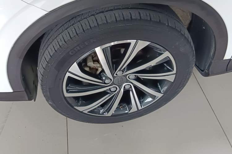 Used Geely Auto Coolray 2019 260T DCT Knight China V Standard Left Front Wheel Hub