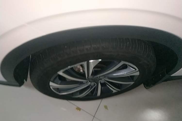 Used Geely Auto Coolray 2019 260T DCT Explorer China V Standard Left Front Wheel Hub