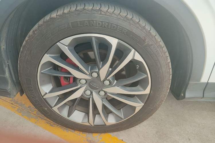 Used Geely Auto Coolray 2019 Sport Model 260T DCT Battle China V Standard Left Front Wheel Hub