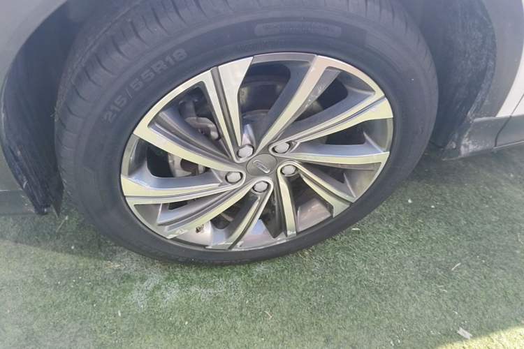 Used Geely Auto Coolray 2019 260T DCT Explorer China VI Standard Left Front Wheel Hub