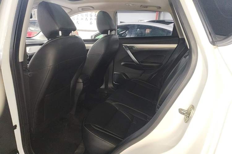 Used Geely Auto Coolray 2019 260T DCT Knight China VI Standard Left Rear Seat