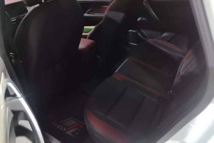 Used Geely Auto Coolray 2019 Sport Version 260T DCT Explorer China VI Standard Left Rear Seat