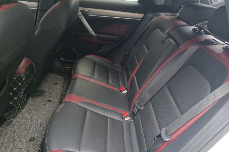 Used Geely Auto Coolray 2019 Sport Model 260T DCT Patrol China V Standard Left Rear Seat