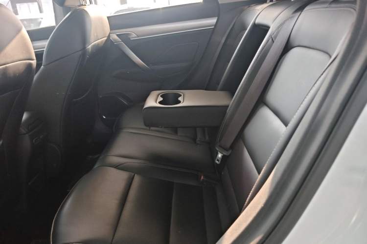 Used Geely Auto Coolray 2019 260T DCT Knight China VI Standard Left Rear Seat