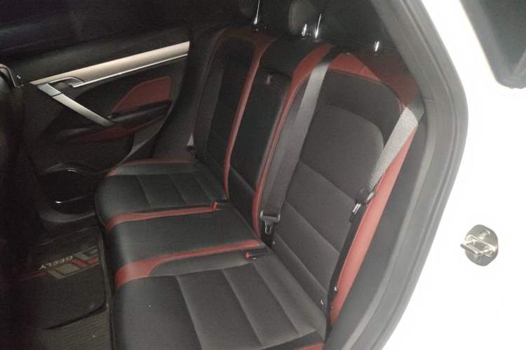 Used Geely Auto Coolray 2019 Sport Model 260T DCT Battle China V Standard Left Rear Seat