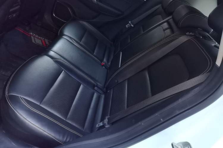 Used Geely Auto Coolray 2019 260T DCT Knight China V Standard Left Rear Seat