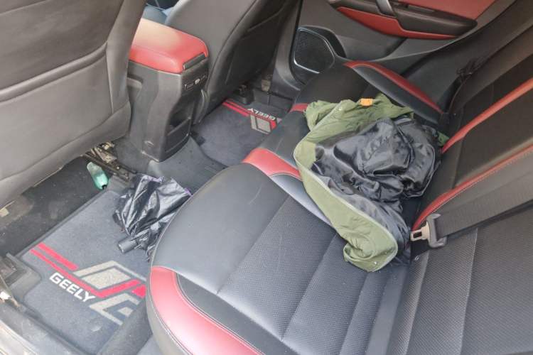 Used Geely Auto Coolray 2019 Sport Model 260T DCT Battle China V Standard Left Rear Seat