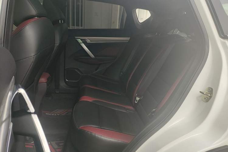 Used Geely Auto Coolray 2019 Sport Model 260T DCT Battle China V Standard Left Rear Seat