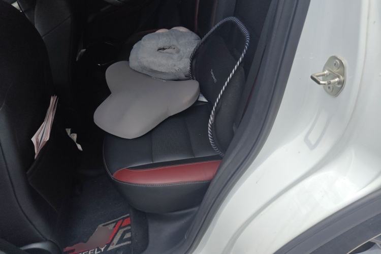 Used Geely Auto Coolray 2019 Sport Model 260T DCT Patrol China V Standard Left Rear Seat