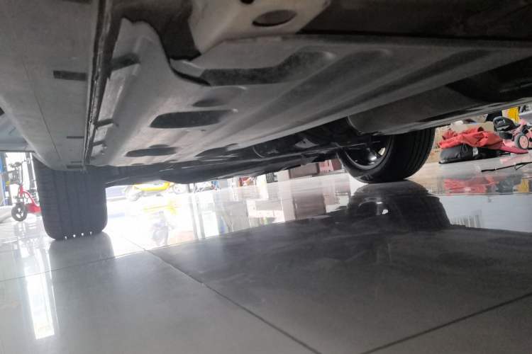 Used Geely Auto Coolray 2019 Sport Version 260T DCT Explorer China VI Standard Left Side Sill