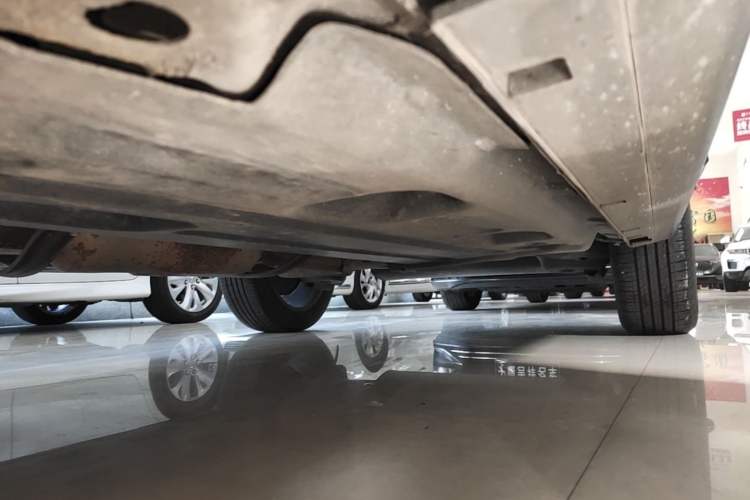 Used Geely Auto Coolray 2019 Sport Model 260T DCT Patrol China V Standard Left Side Sill