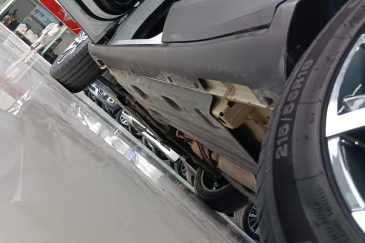 Used Geely Auto Coolray 2019 260T DCT Knight China V Standard Left Side Sill