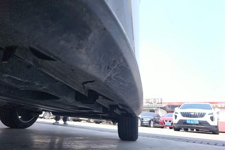 Used Geely Auto Coolray 2019 260T DCT Knight China VI Standard Left Side Sill