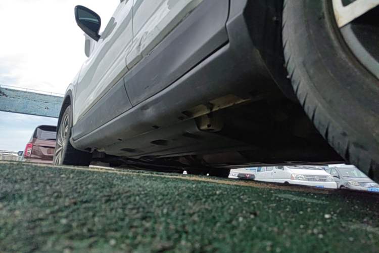 Used Geely Auto Coolray 2019 260T DCT Explorer China V Standard Left Side Sill