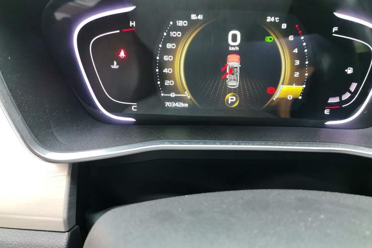 Used Geely Auto Coolray 2019 260T DCT Explorer China V Standard Odometer Close Up