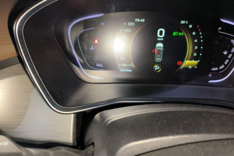 Used Geely Auto Coolray 2019 260T DCT Explorer China V Standard Odometer Close Up