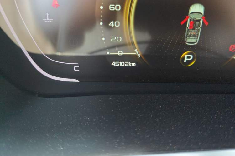 Used Geely Auto Coolray 2019 260T DCT Explorer China V Standard Odometer Close Up