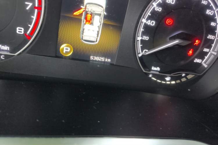 Used Geely Auto Coolray 2019 260T DCT Knight China VI Standard Odometer Close Up