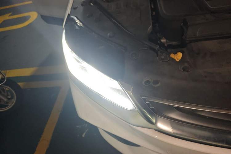 Used Geely Auto Coolray 2019 260T DCT Knight China V Standard Right Front Headlight
