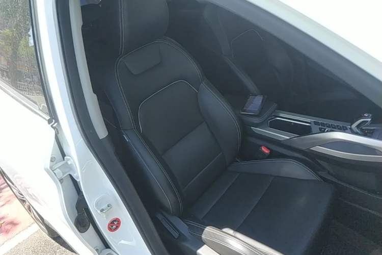 Used Geely Auto Coolray 2019 260T DCT Knight China VI Standard Right Front Seat